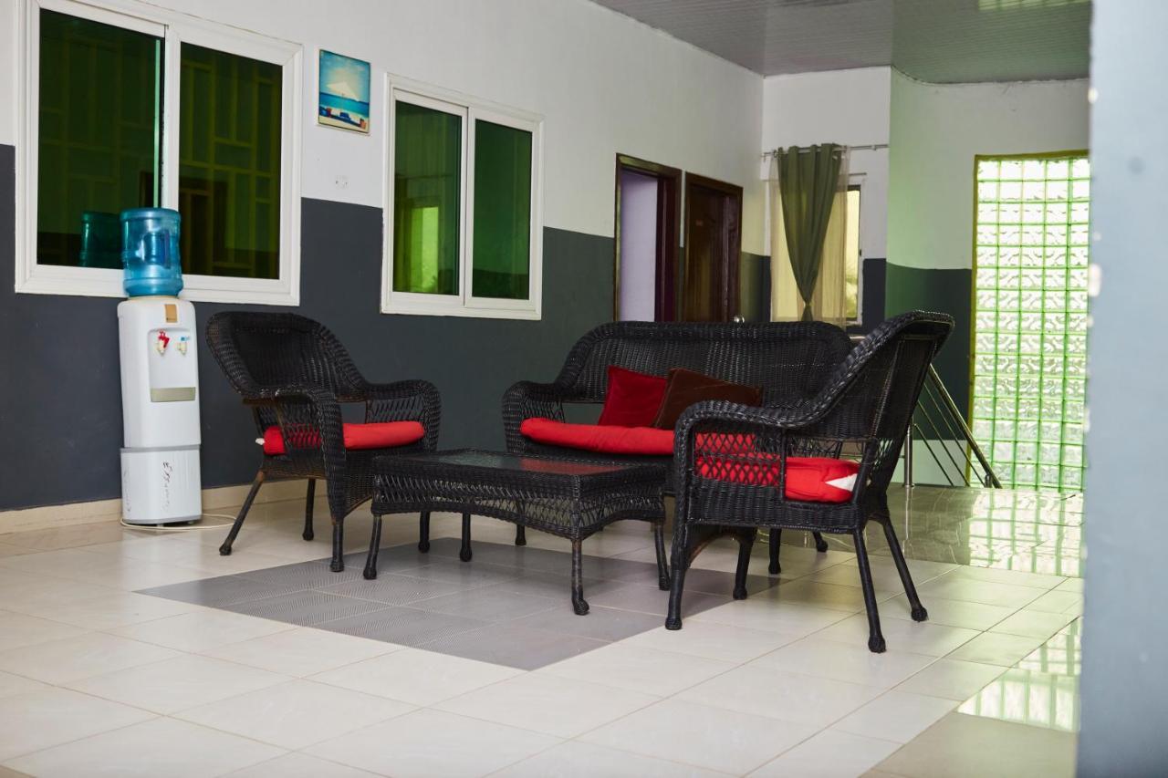 Ellisa Hospitality And Spa Hotel Accra Exterior photo