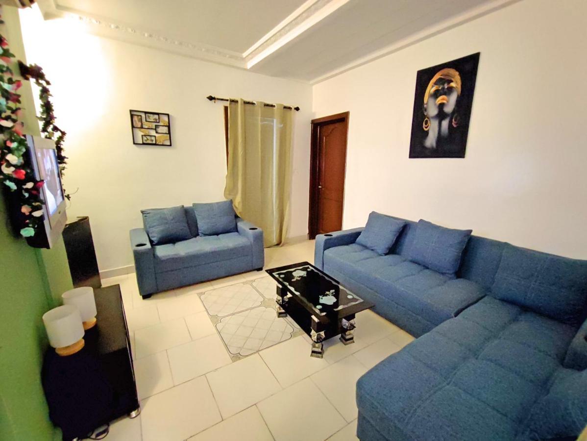Ellisa Hospitality And Spa Hotel Accra Exterior photo