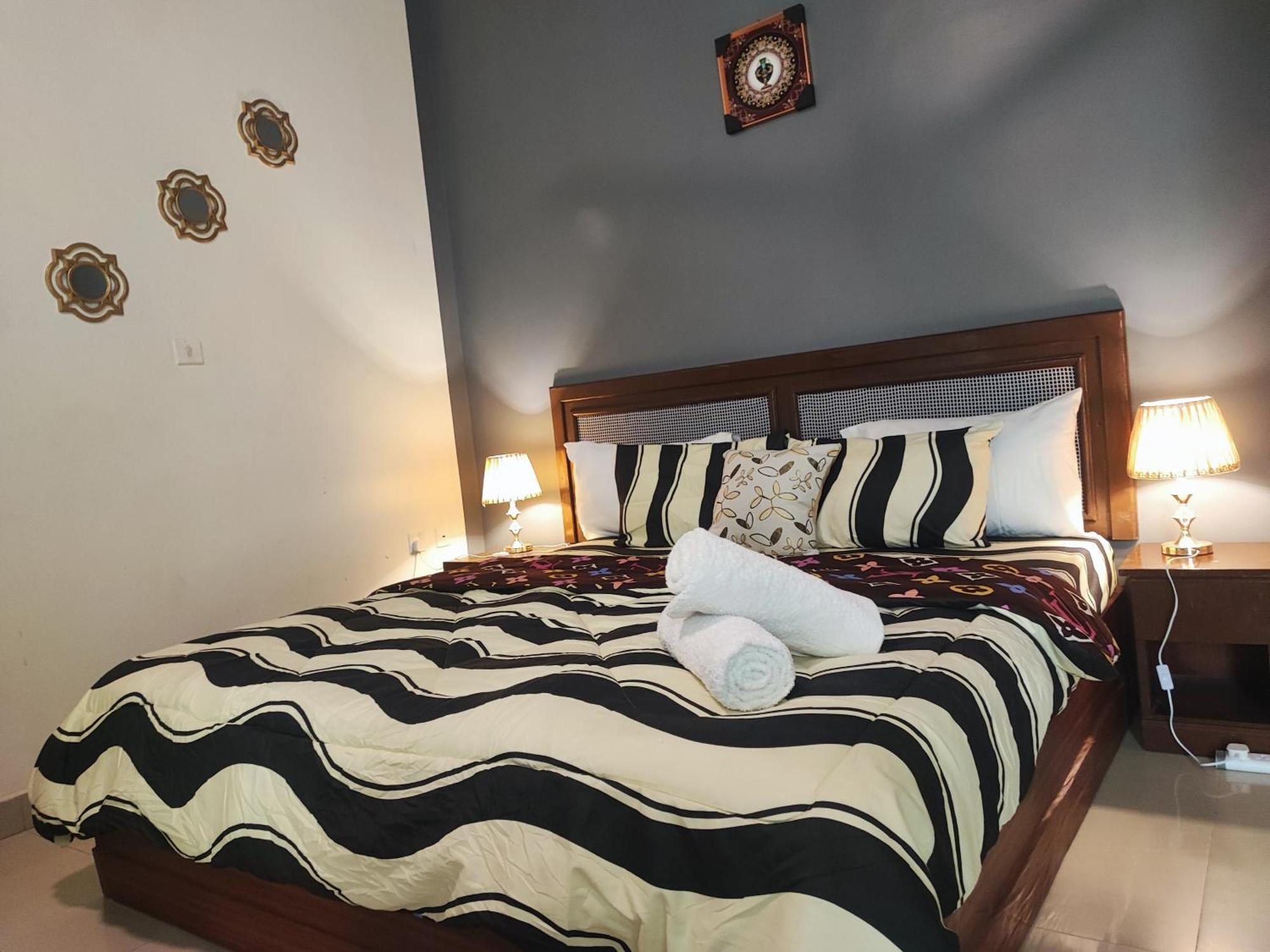 Ellisa Hospitality And Spa Hotel Accra Exterior photo