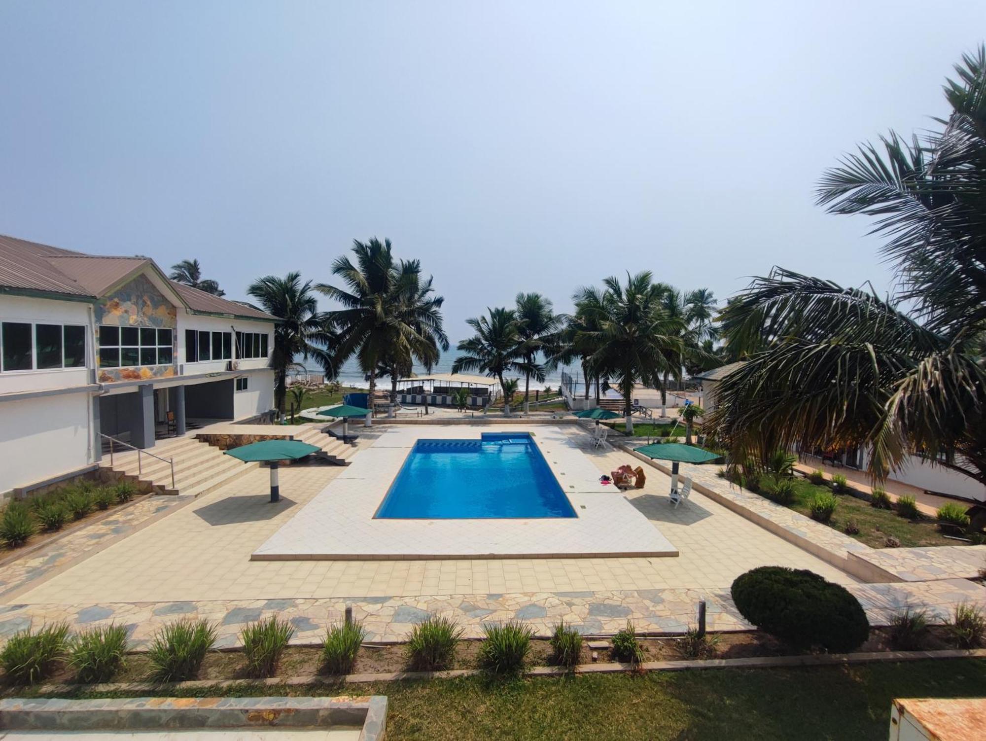Ellisa Hospitality And Spa Hotel Accra Exterior photo