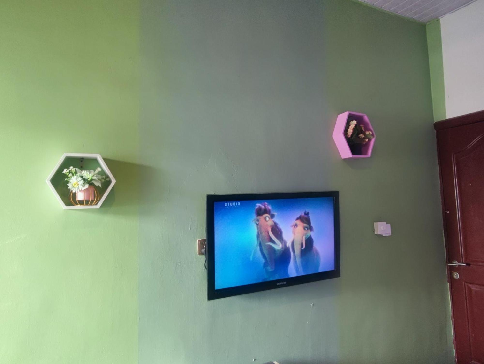 Ellisa Hospitality And Spa Hotel Accra Exterior photo