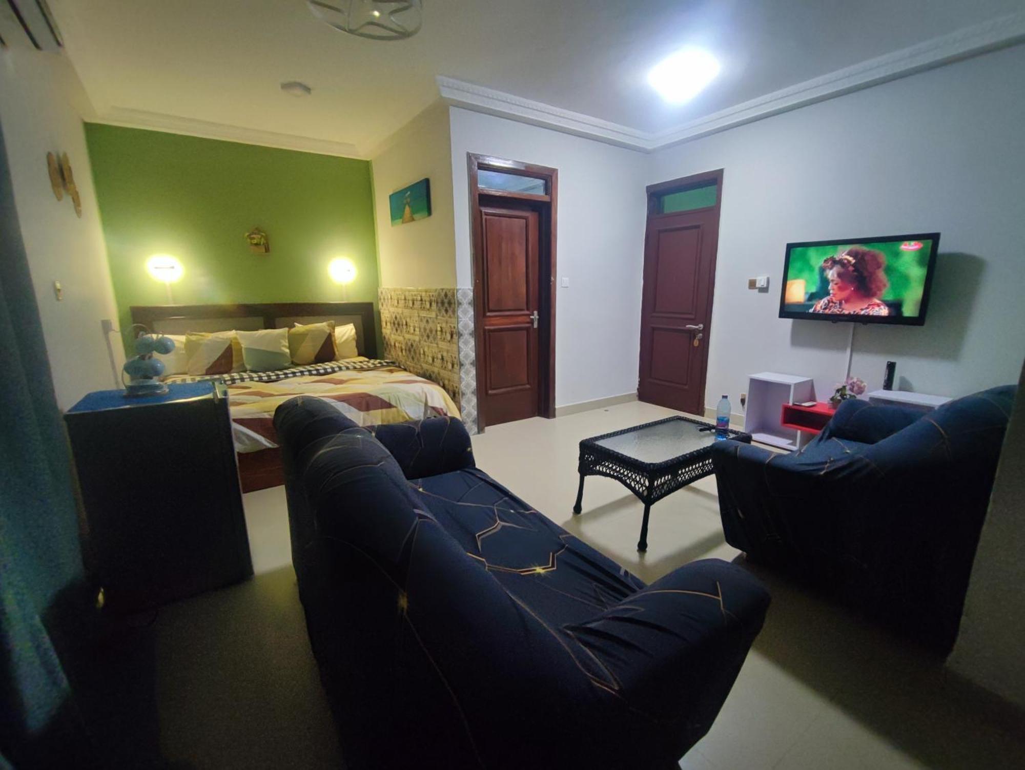 Ellisa Hospitality And Spa Hotel Accra Exterior photo