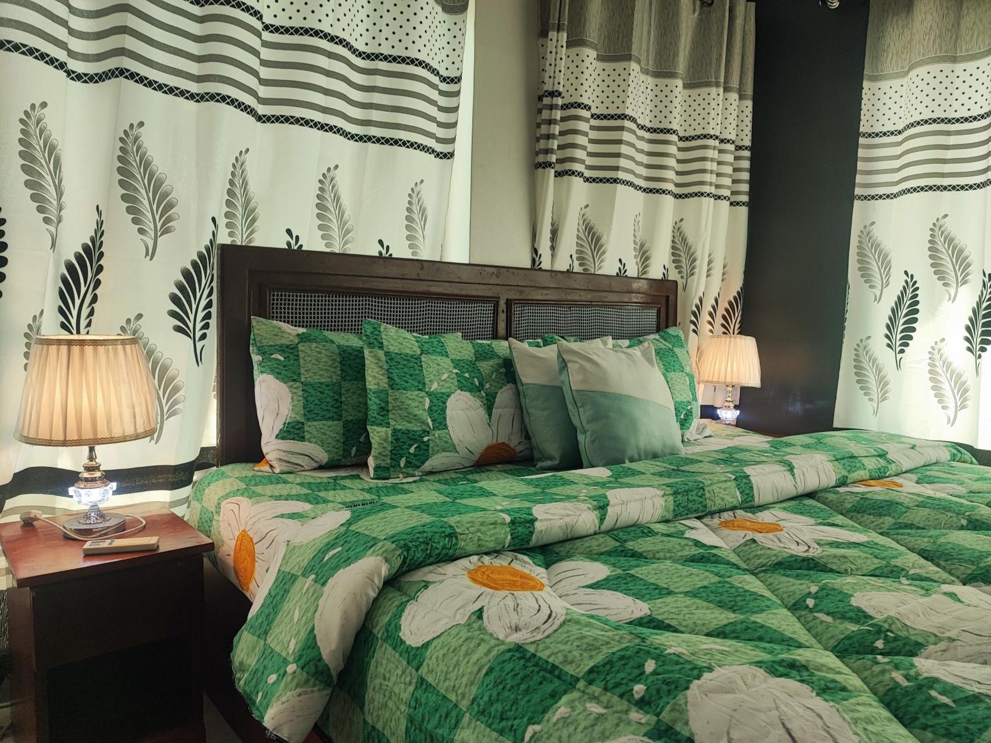 Ellisa Hospitality And Spa Hotel Accra Exterior photo
