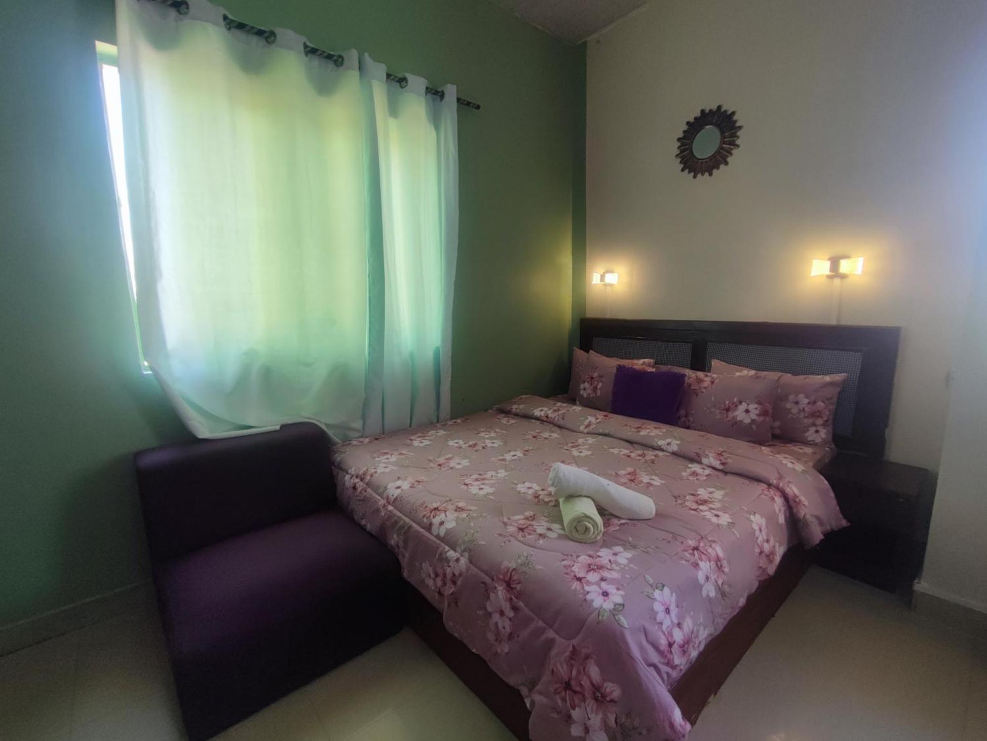 Ellisa Hospitality And Spa Hotel Accra Exterior photo