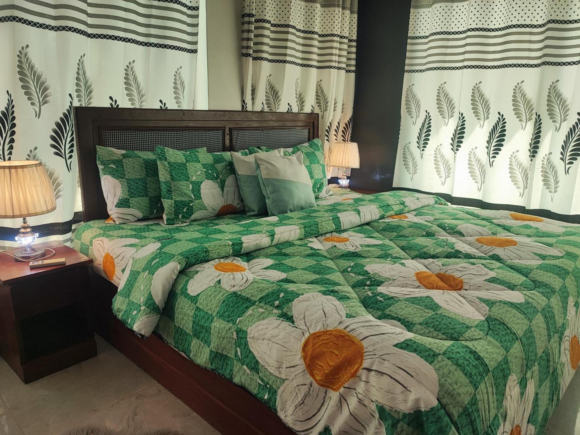 Ellisa Hospitality And Spa Hotel Accra Exterior photo